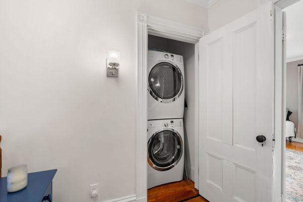 Interior, Utility Closets, Washer, Wood Texture Flooring
