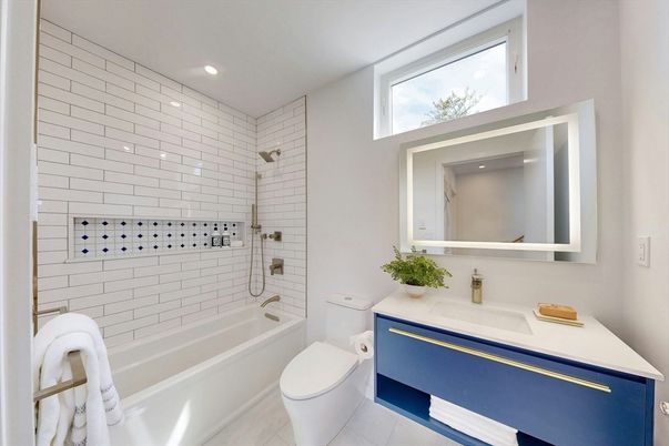 Bathroom, Interior, Recessed Lighting