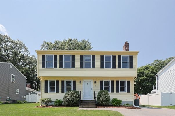 Exterior, Facade, Georgian