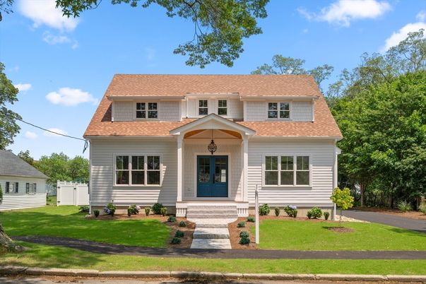 Exterior, Facade, Cape Cod