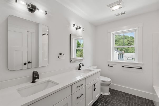 Bathroom, Dual Sink Vanities, Interior