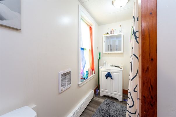 Interior, Washer, Wood Texture Flooring