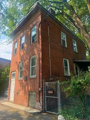 Exterior, Facade, Brick Facade, Rowhouse