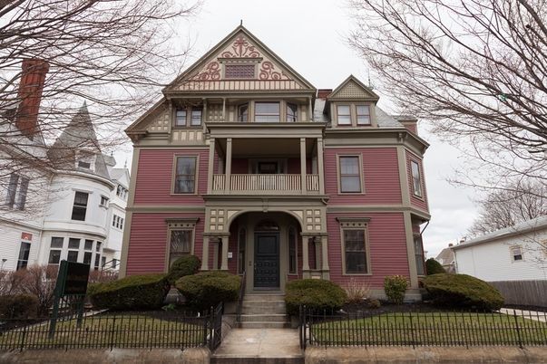 Exterior, Facade, Queen Anne Victorian
