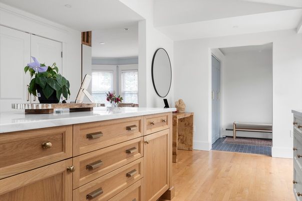 Bathroom, Interior, Recessed Lighting, Wood Texture Flooring