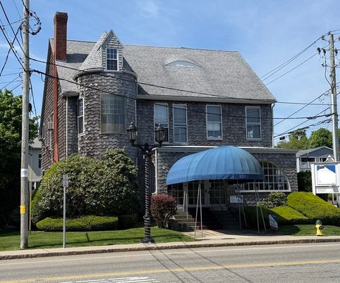 Exterior, Facade, Cape Cod