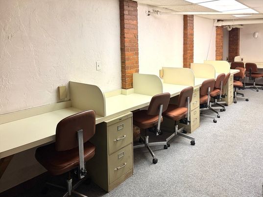 Home Office, Interior