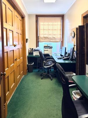 Home Office, Interior