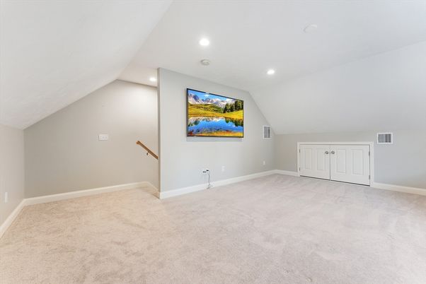Empty room, Interior, Recessed Lighting