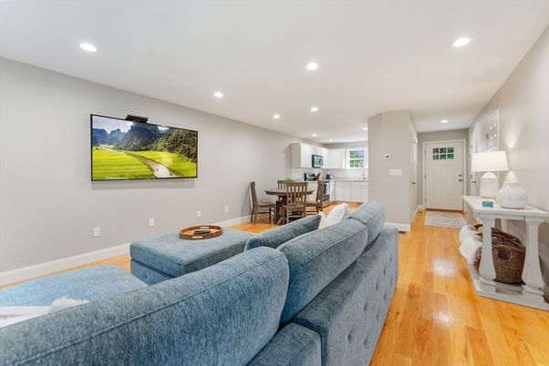 Dining room, Interior, Living room, Recessed Lighting, Wood Texture Flooring