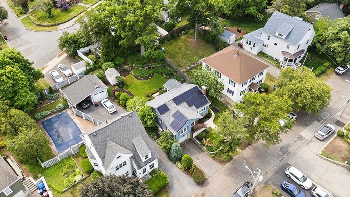 Exterior, Drone