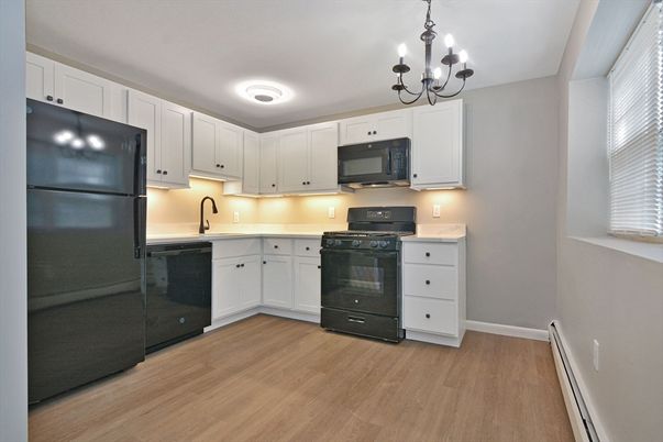 Chandelier, Interior, Kitchen, Wood Texture Flooring