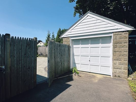 Detached Garage, Exterior