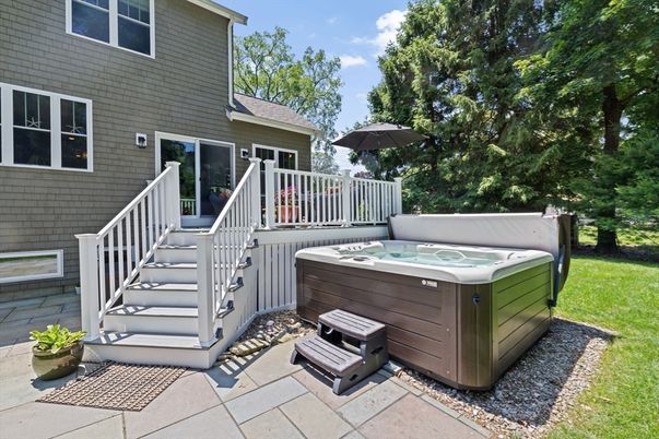 Exterior, Hot Tub