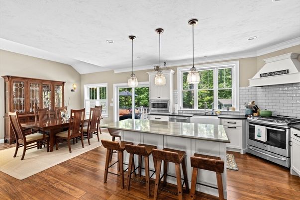 Dining room, Interior, Kitchen, Pendant Lights, Recessed Lighting, Stainless Steel Appliances, Wood Texture Flooring