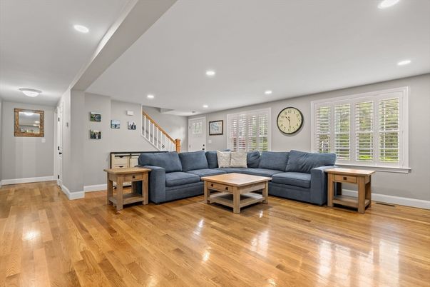 Interior, Living room, Recessed Lighting, Wood Texture Flooring