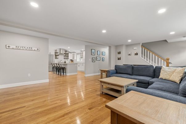 Interior, Kitchen, Living room, Recessed Lighting, Wood Texture Flooring