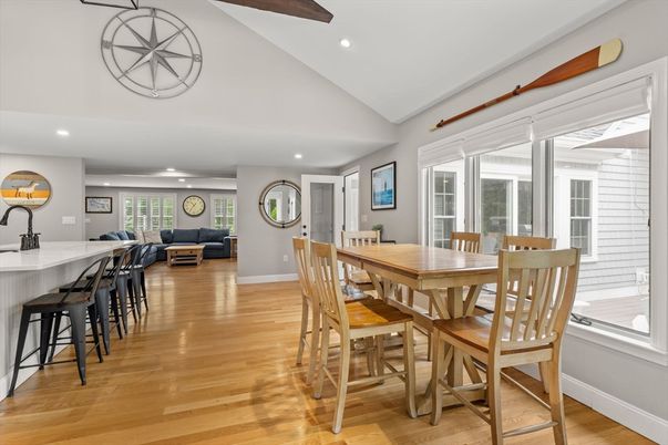 Dining room, Interior, Living room, Recessed Lighting, Wooden Beams, Wood Texture Flooring