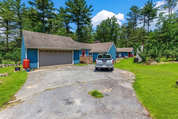 Backyard, Detached Garage, Exterior
