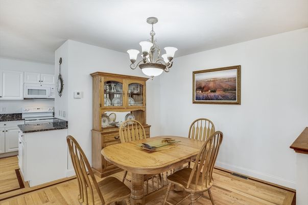 Chandelier, Dining room, Interior, Kitchen, Wood Texture Flooring