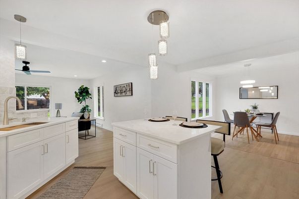 Dining room, Interior, Kitchen, Pendant Lights, Recessed Lighting, Wood Texture Flooring
