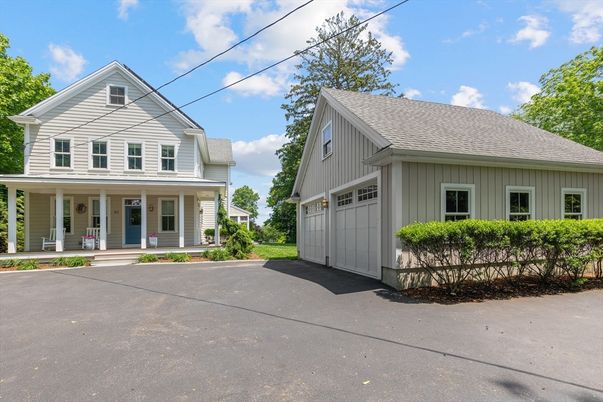 Attached, Exterior, Facade, Farmhouse