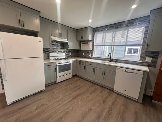 Interior, Kitchen, Recessed Lighting, Wood Texture Flooring