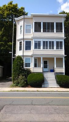 Exterior, Facade, Rowhouse