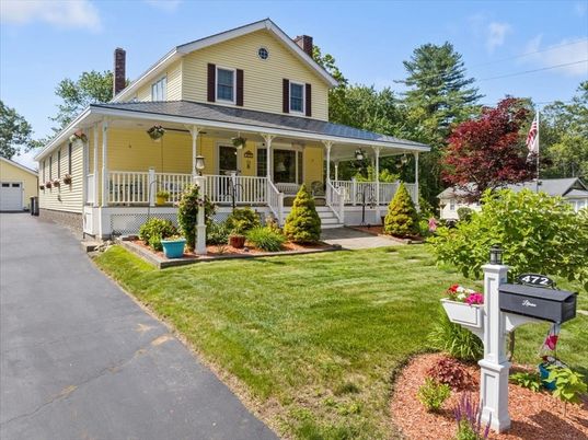 Backyard, Exterior, Facade, Queen Anne Victorian