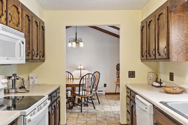 Dining room, Interior, Kitchen, Pendant Lights