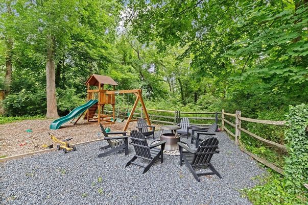 Backyard, Exterior, Playground