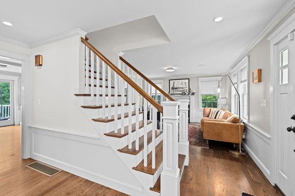 Interior, Recessed Lighting, Wood Texture Flooring