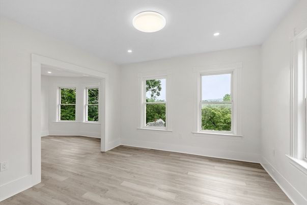 Empty room, Interior, Recessed Lighting, Wood Texture Flooring