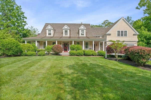 Exterior, Facade, Cape Cod