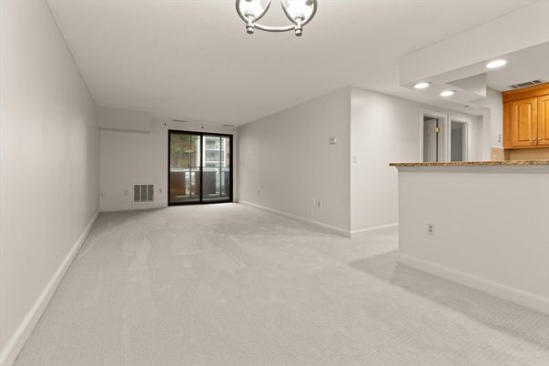Empty room, Interior, Recessed Lighting