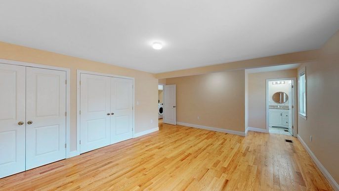 Empty room, Interior, Washer, Wood Texture Flooring