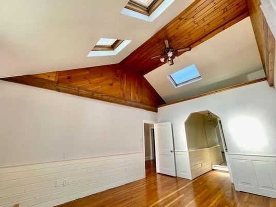 Empty room, Interior, Wooden Beams, Wooden Ceilings, Wood Texture Flooring
