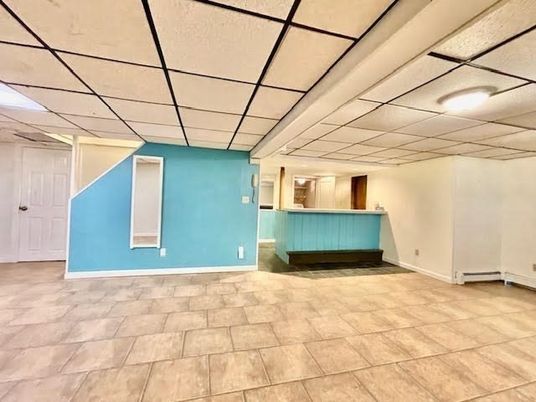 Empty room, Interior, Recessed Lighting
