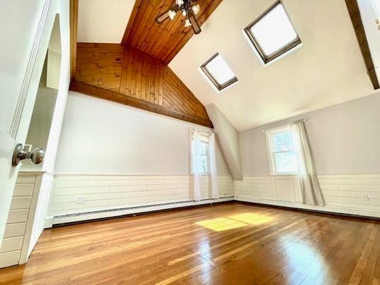 Empty room, Interior, Recessed Lighting, Wooden Ceilings, Wood Texture Flooring