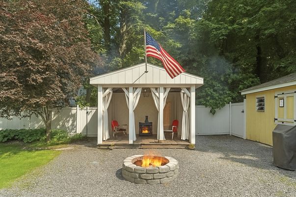 Exterior, Fireplace
