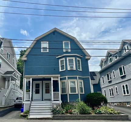 Exterior, Facade, Queen Anne Victorian
