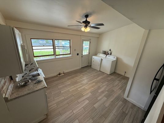 Interior, Washer, Wood Texture Flooring