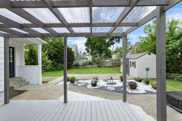 Backyard, Exterior