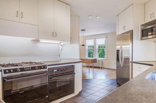 Dining room, Interior, Kitchen, Pendant Lights, Stainless Steel Appliances, Wood Texture Flooring