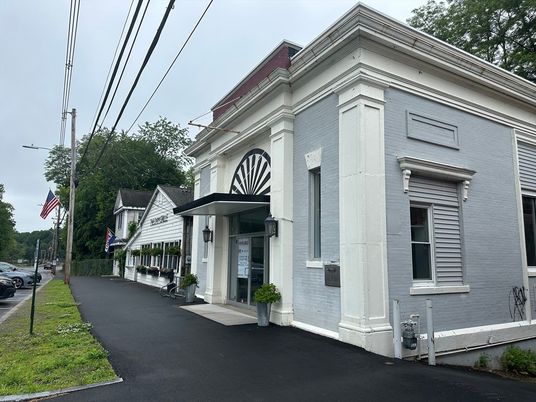 Exterior, Facade, Queen Anne Victorian