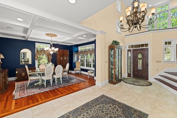 Chandelier, Dining room, Interior, Recessed Lighting, Wood Texture Flooring