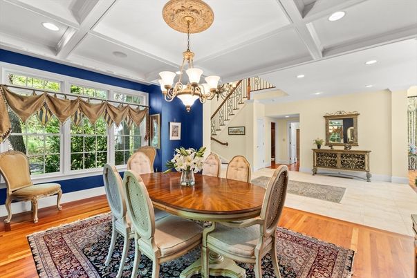 Chandelier, Dining room, Interior, Recessed Lighting, Wood Texture Flooring