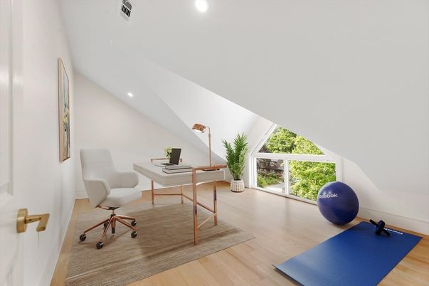 Home Office, Interior, Recessed Lighting, Wood Texture Flooring