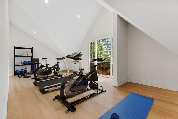 Fitness Equipment, Interior, Recessed Lighting, Wood Texture Flooring