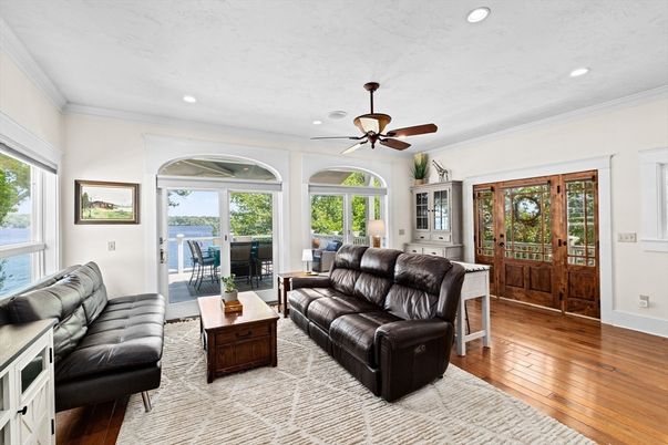 Interior, Living room, Recessed Lighting, Water, Wood Texture Flooring